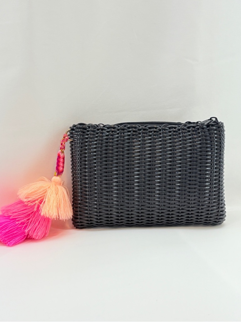 Squeeze De Citron Black Handcrafted Woven Clutch Fun Layered Tassel Summer Style - Picture 3 of 10